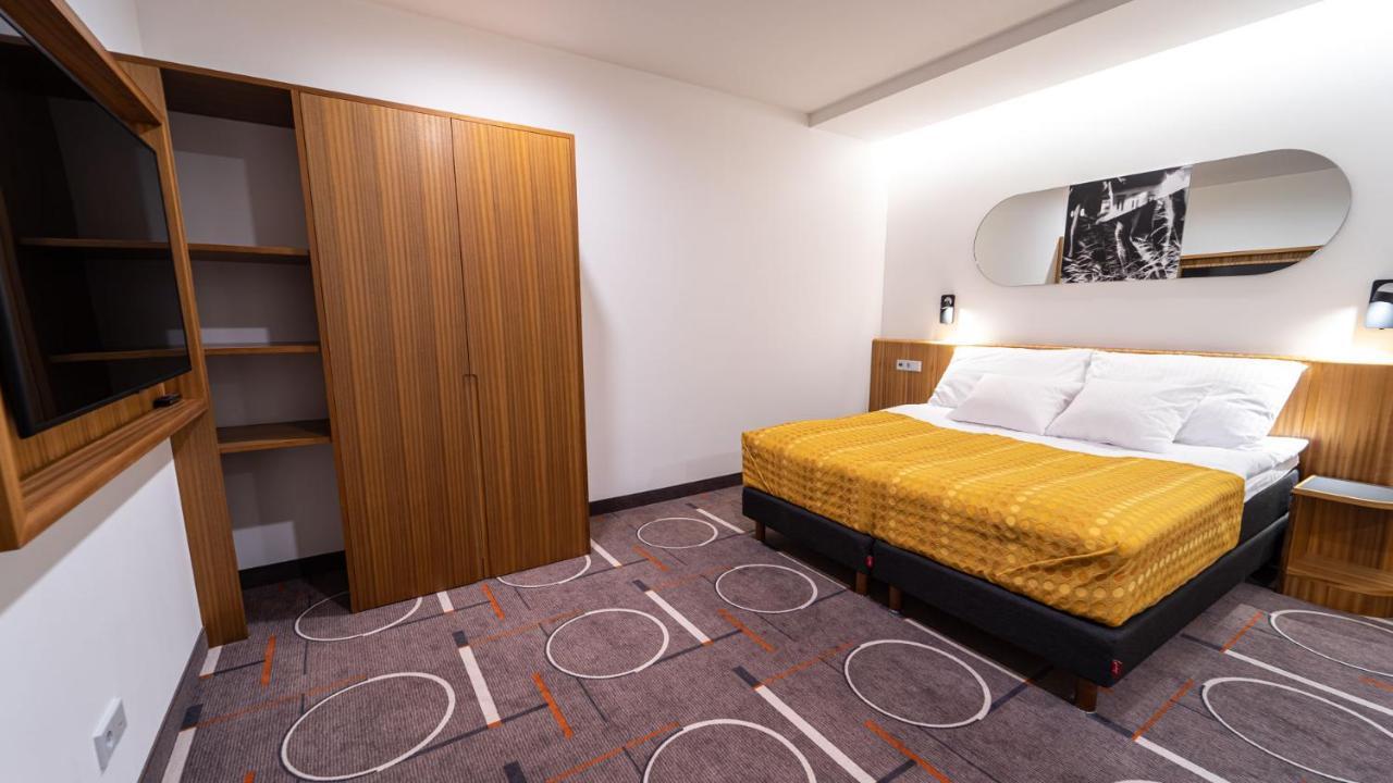 Hestia Hotel Kentmanni ทาลลินน์ ภายนอก รูปภาพ